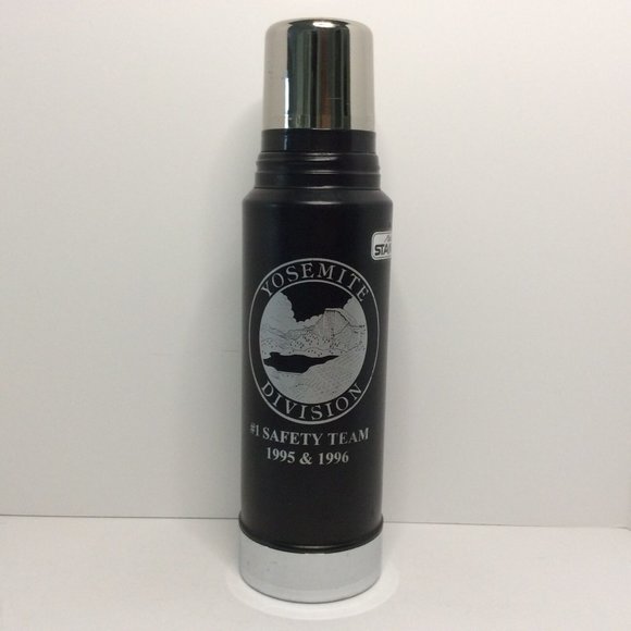Vintage Aladdin Stanley Vacuum Bottle Black 24oz A944DH Yosemite Division - Picture 1 of 6